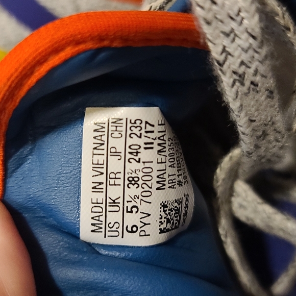 SOLD Adidas Superstar Boost 6 mens, 8 womens - Picture 8 of 8